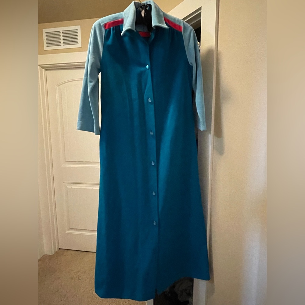 Vanity Fair Vintage Nightgown Coat